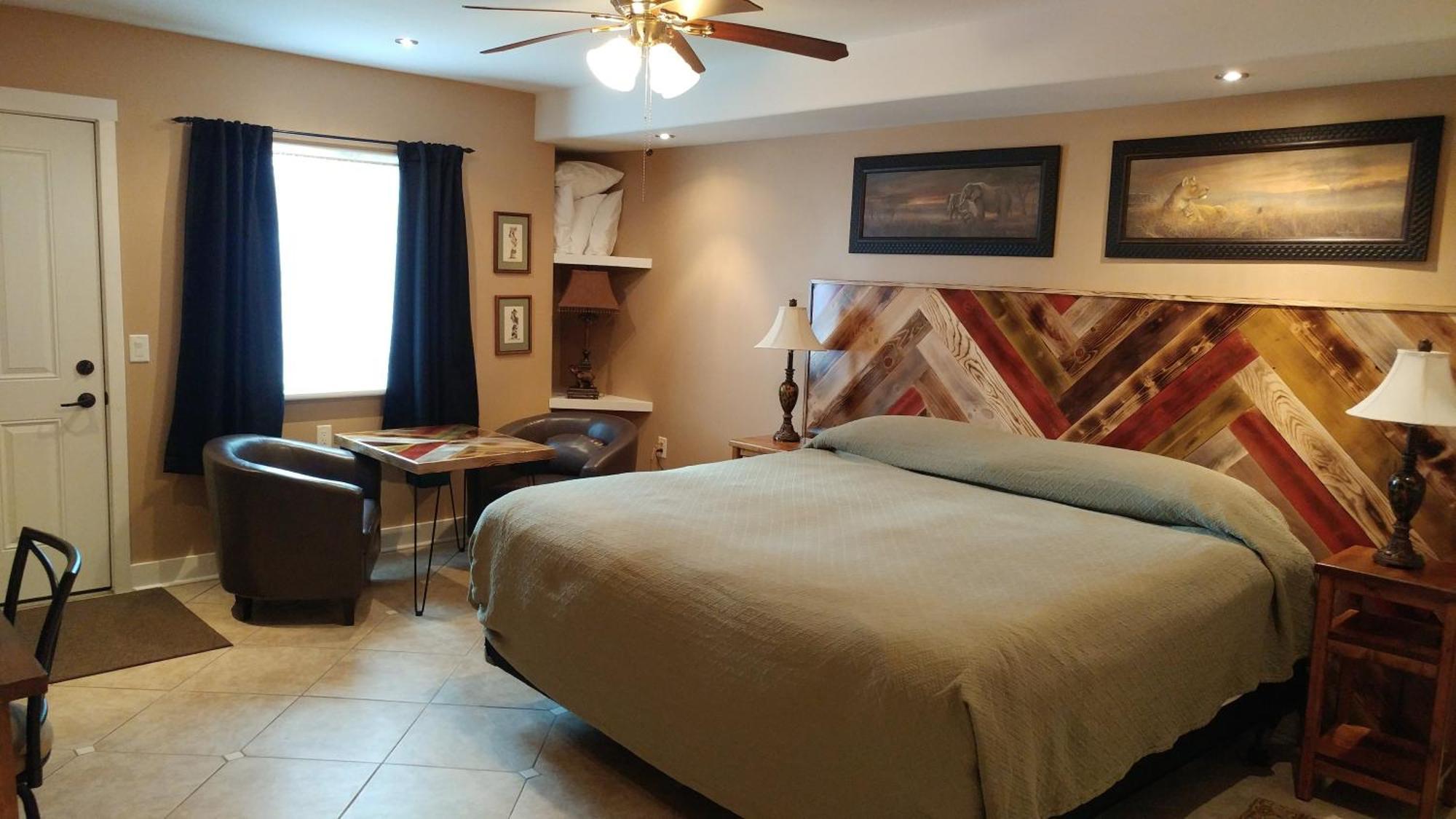 Lionheart Guest House ライオンズ・ヘッド エクステリア 写真